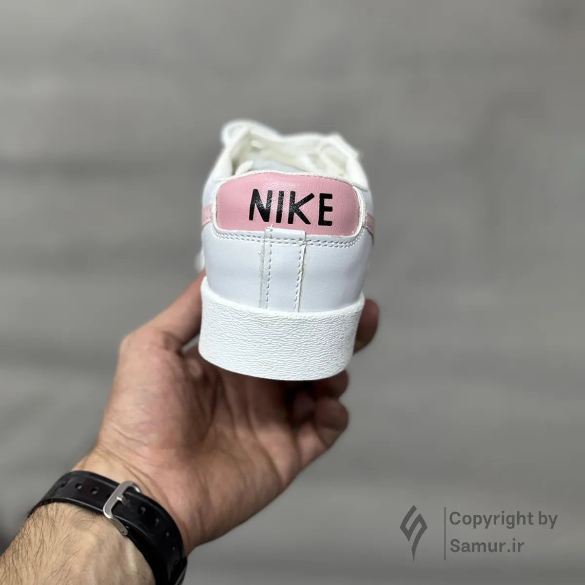 گالری تصاویر کتونی نایک بلیزر سفید صورتی ساق کوتاه